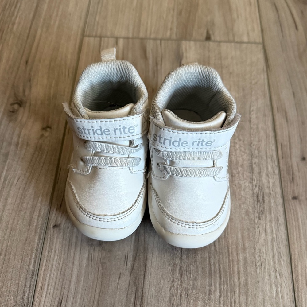 Stride Rite White Toddler Hook-and-Loop Leather Sneakers Size 3